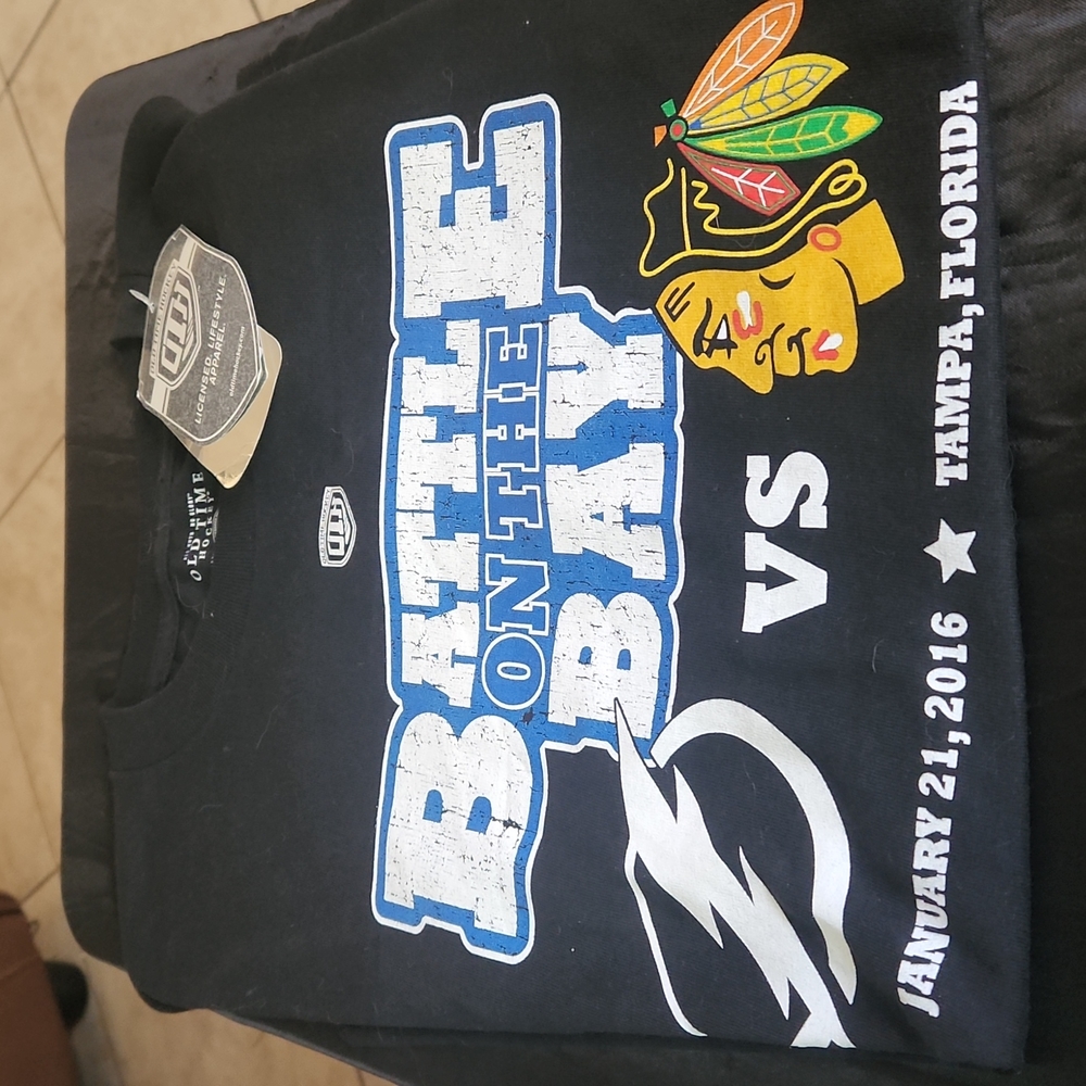 NWT NHL Vintage Hockey T-Shirt🎀